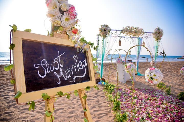 Bentota Beach Western-Style Wedding Ceremony — Sri Lanka Beach Elopement photo 3