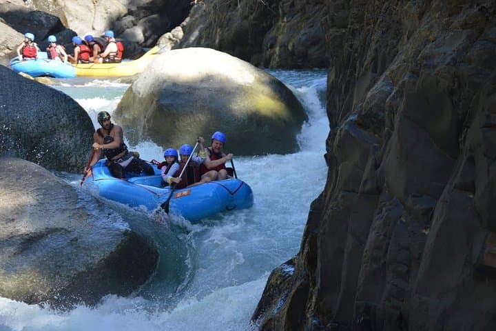 Upper Naranjo River Rafting — Chorro Section Class III Family Adventure