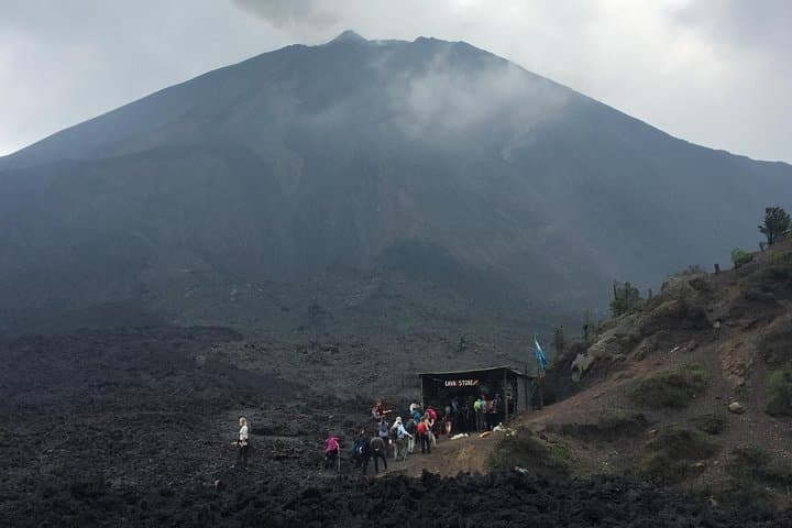 Up-Close on Pacaya: Half-Day Volcano Hike From Antigua