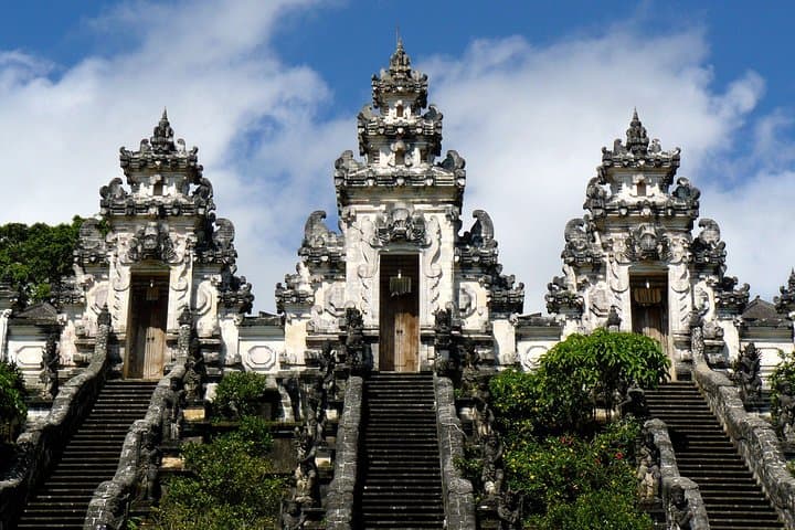 Lempuyang Temple Tour: Gate of Heaven, Taman Ujung, Tirta Gangga & Virgin Beach (8‑Hour) photo 3