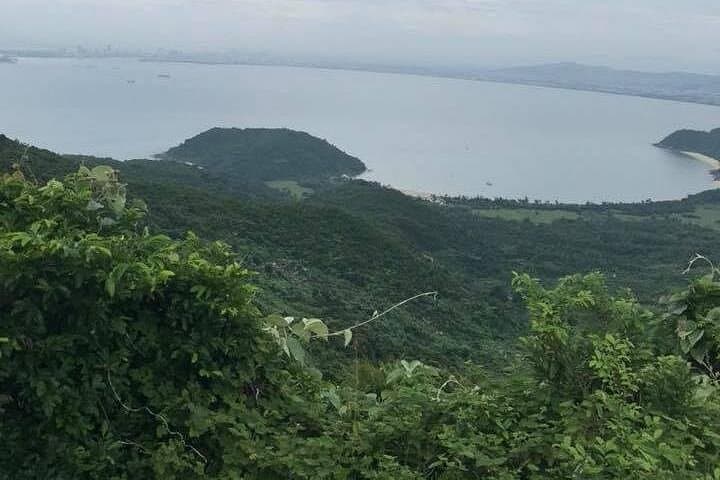 Hai Van Pass to Elephant Springs: Scenic Day Trip via Lap An Lagoon