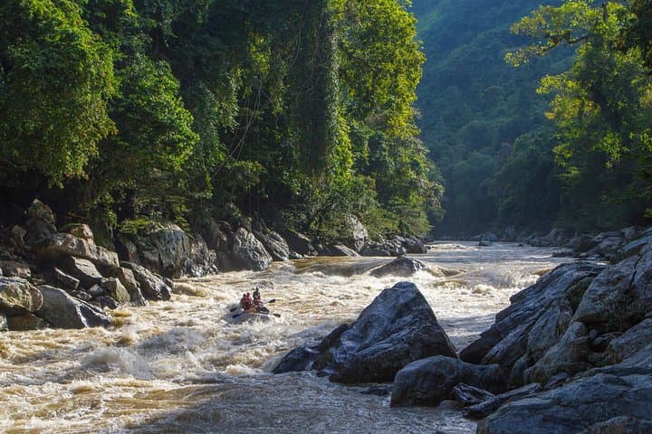 2-Day Rio Samana Rafting Expedition from Medellín — Jungle Camping & Waterfalls photo 2