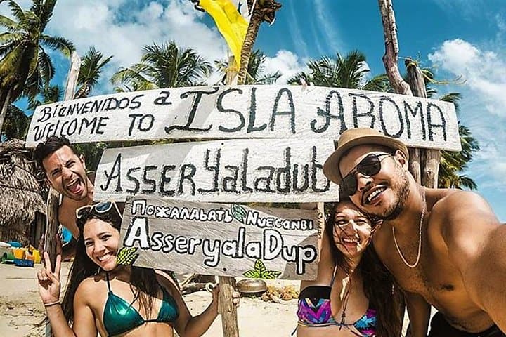 San Blas Islands Private Cabin: 2-Day Isla Aroma Island Hopping Adventure photo 4