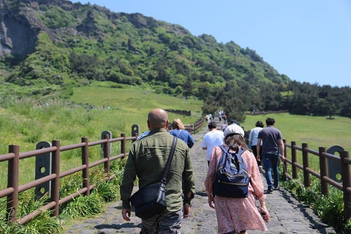3-Day Private Jeju Island Tour: Seongsan Sunrise, Manjanggul Cave & NANTA Show photo 4