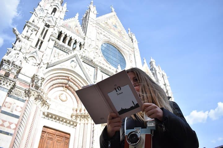 Siena Top 10 PolaTour — Instant Photo Walking Tour of Historic Siena