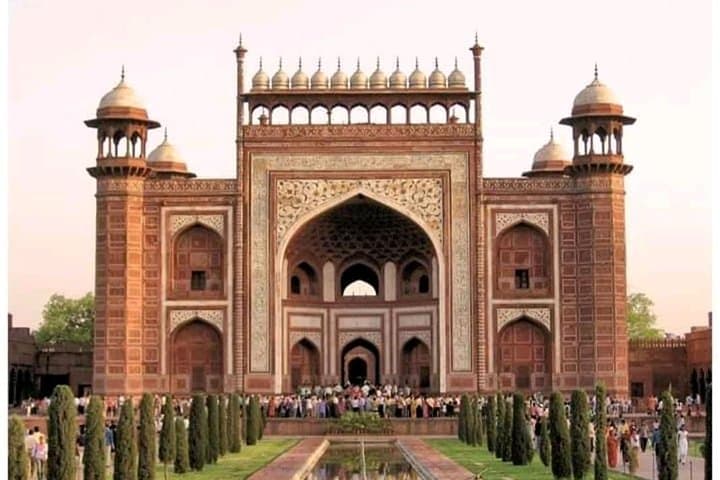 Golden Triangle Luxury Car Tour: Sunrise at the Taj, Forts & Rajasthani Evenings photo 4