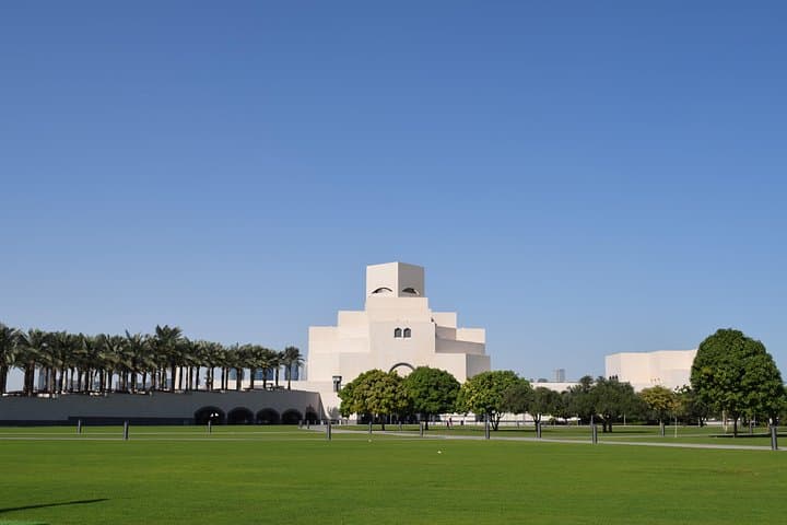 Private Doha City Tour & Dhow Cruise — 4-Hour Cultural Walk and Waterfront Cruise photo 1