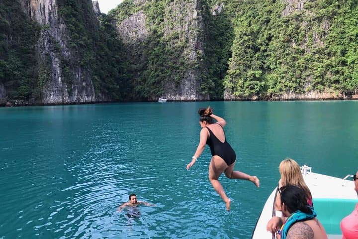 Private Speedboat Charter to Phi Phi Islands from Phuket — Full-Day Snorkel & Beach Tour photo 4