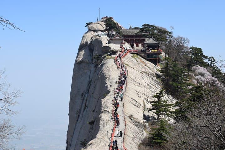 Mt Huashan and Terra Cotta Army One-Day Tour from Xi'an