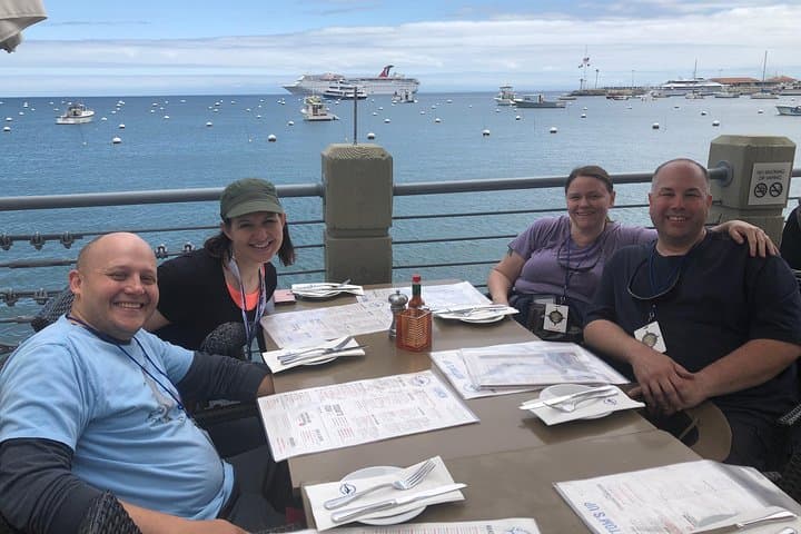 Fantastic Catalina Race: Avalon Interactive Scavenger Hunt & Sightseeing Adventure photo 3