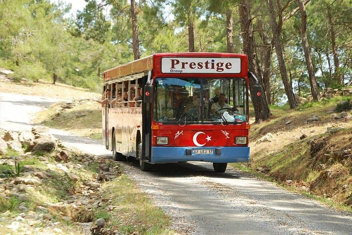 Side Mix Tour: Cabrio Bus, Green Lake Boat Cruise & Waterfall Visit