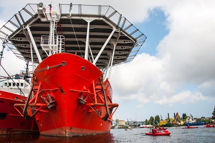 Paddle Gdańsk: Guided Kayak Tour Through the Motława and Granary Island photo 4