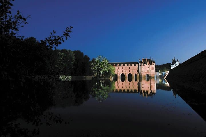 Day Trip to Loire Valley Castles: Chenonceau, Amboise & Clos Lucé