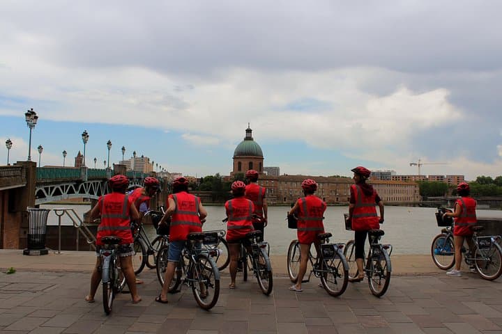 Toulouse by Bike: Essential Guided Ride Through the Pink City photo 4