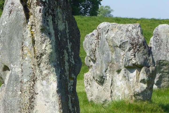 Day Trip from Bath: Private Tour of Avebury, West Kennet & Stonehenge photo 3
