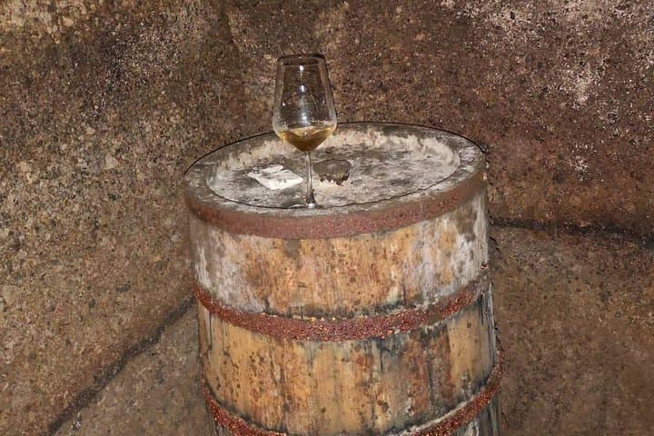 Orvieto E‑Bike Wine Tour: Tuff Cliffs, Caves & Two Family Wineries photo 4