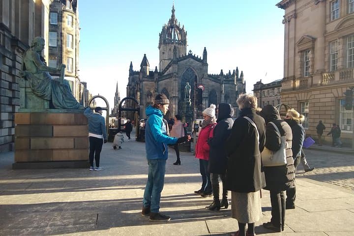 Bespoke Edinburgh Old Town Walking Tour — Private Local Guide on the Royal Mile photo 2