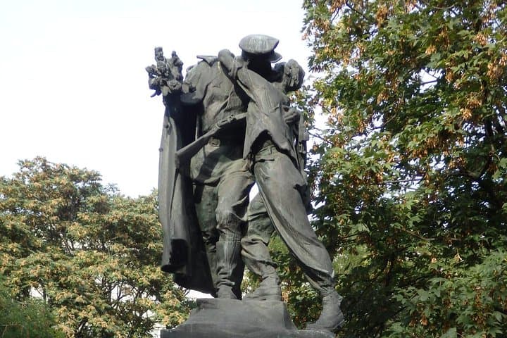 Gay Tours Prague: Evening LGBT History Walk & Pub Crawl
