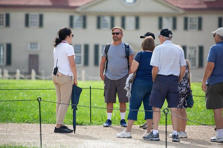 Private Guided Tour: George Washington's Mount Vernon VIP Mansion & Grounds