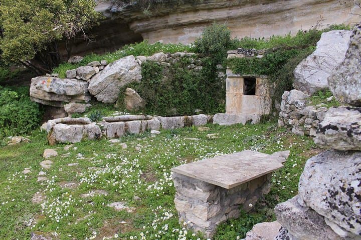 Arkadi to Margarites: Crete E4 Hike Past Ancient Eleftherna photo 5
