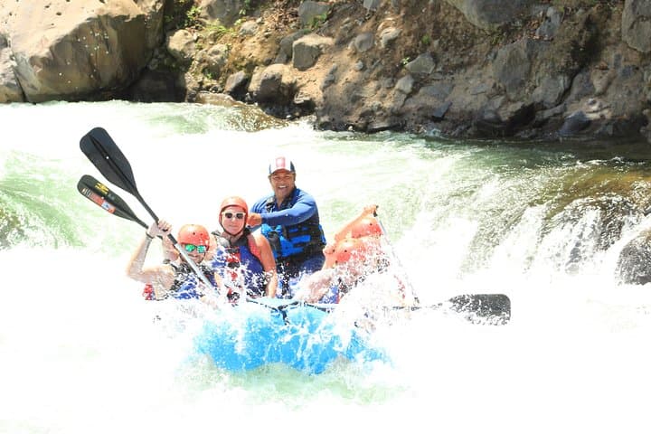 Arenal Whitewater Rafting: 13 km of Class III–IV Rapids with Lunch & Photos photo 2