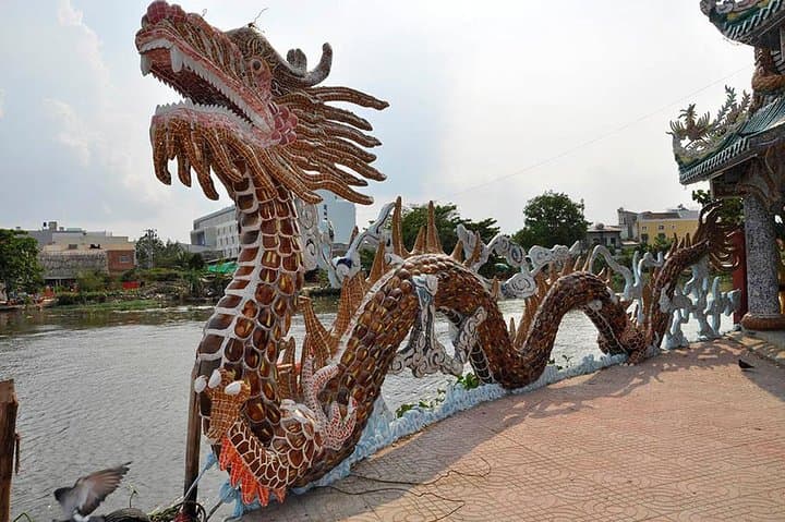 Saigon River Speedboat VIP Tour to Dragon (Snake) Floating Temple photo 5