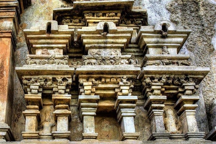 Polonnaruwa Ancient Ruins: A Day Pilgrimage from Anuradhapura photo 6