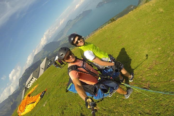 Paragliding Discovery Flight: Lucerne to Engelberg Alpine Views photo 4