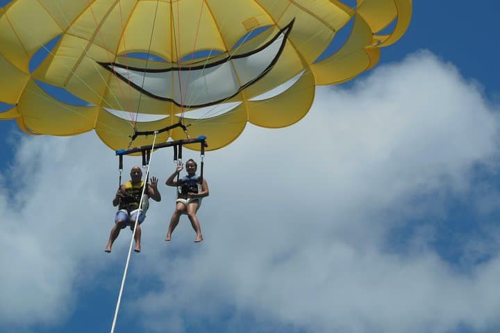 Parasailing Grand Turk: 500-Foot Views Over Reefs & Cays photo 5