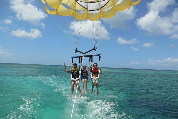 Parasailing Grand Turk: 500-Foot Views Over Reefs & Cays photo 6