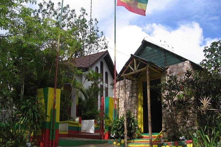 Dunn's River Falls & Nine Mile Bob Marley Tour — Ocho Rios Day Trip photo 4