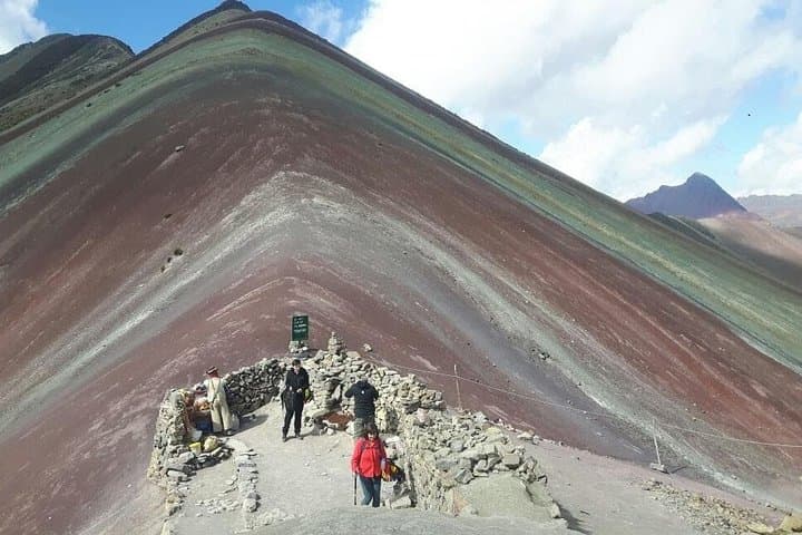 5-Day Sacred Valley, Machu Picchu & Rainbow Mountain Adventure photo 5