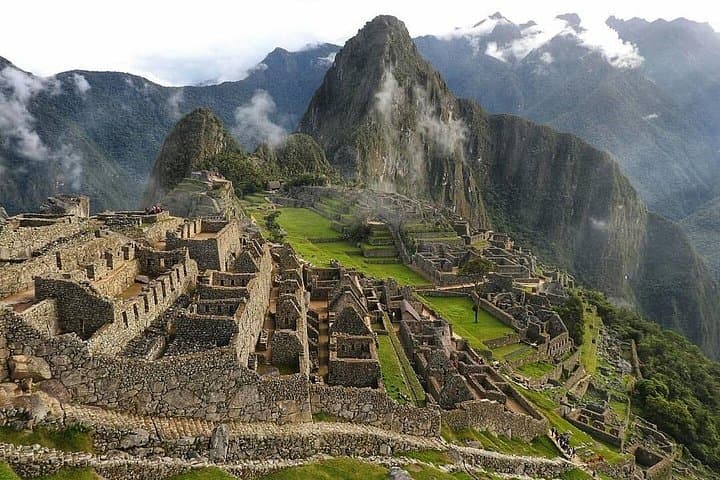 Huayna Picchu One-Day Private Tour from Cusco: Train, Hike & Machu Picchu Views photo 2