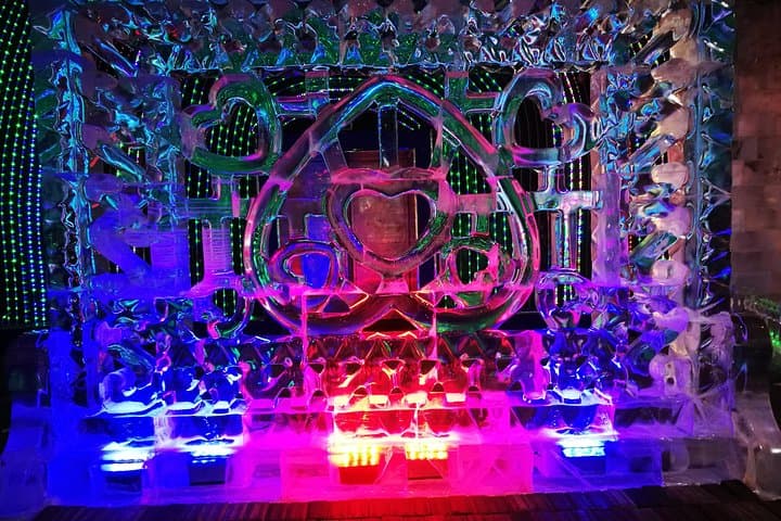 Year-Round Skiing in Harbin: Indoor Snow, Ice Sculptures & Private Day Tour photo 4