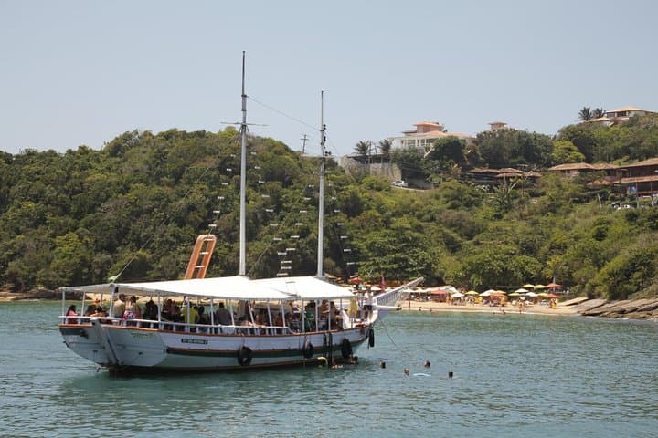 Búzios Full-Day Schooner and Trolley Tour with Lunch from Cabo Frio photo 1