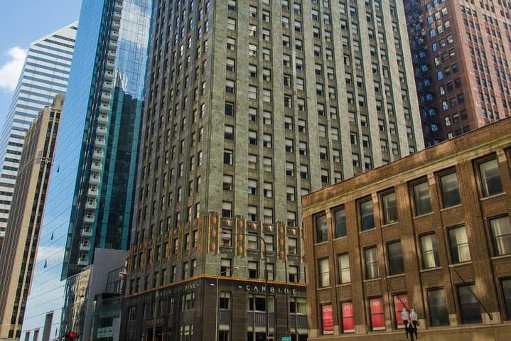 Historic Treasures of Chicago: Guided Architecture Walking Tour on Michigan Avenue photo 2