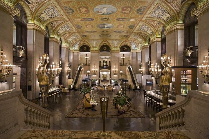 Historic Treasures of Chicago: Guided Architecture Walking Tour on Michigan Avenue photo 5