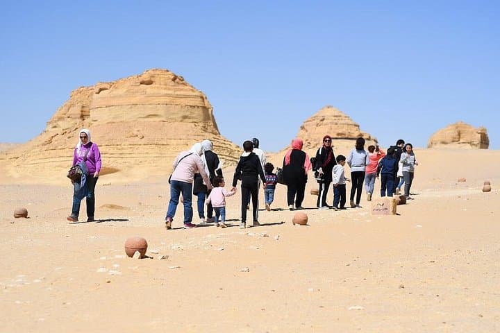 Wadi El-Hitan & Fayoum Oasis Day Trip: Whales, Waterfalls and Pottery photo 2