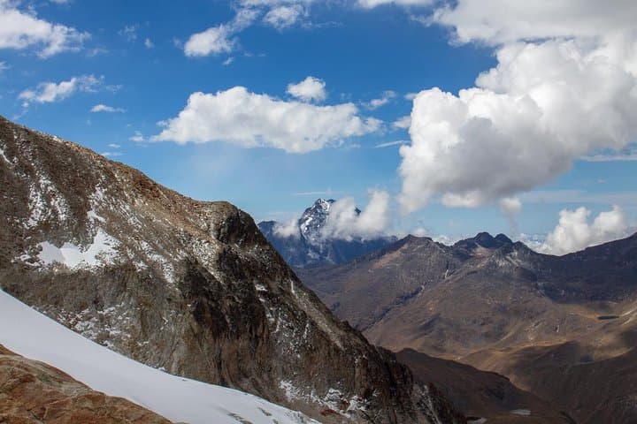 Summit Huayna Potosí: 3-Day Guided Ascent from La Paz