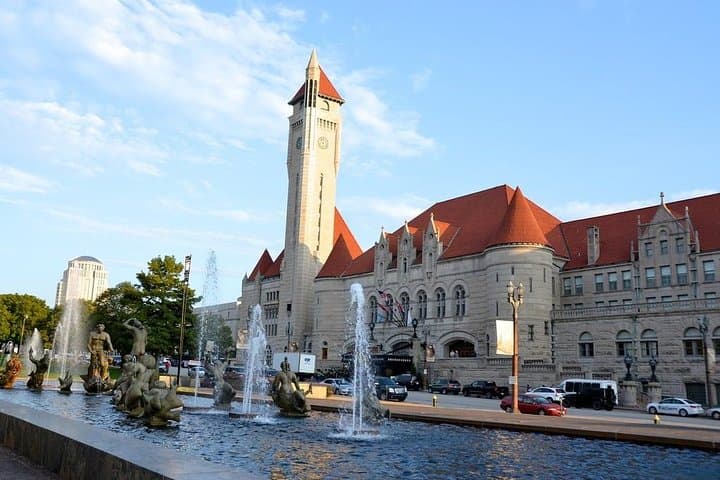 Downtown St. Louis Landmarks Walking Tour: Union Station, City Hall & Historic Architecture photo 1