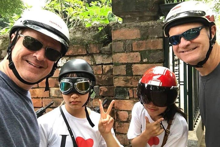 Hoi An Night Street Food Scooter Tour with Lady Bikers photo 4