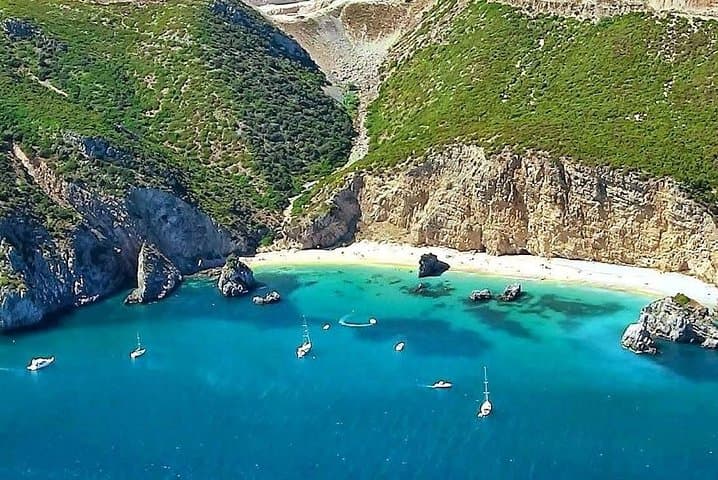 Arrábida Private Day Tour from Lisbon — Cliffs, Beaches & Azeitão Wines