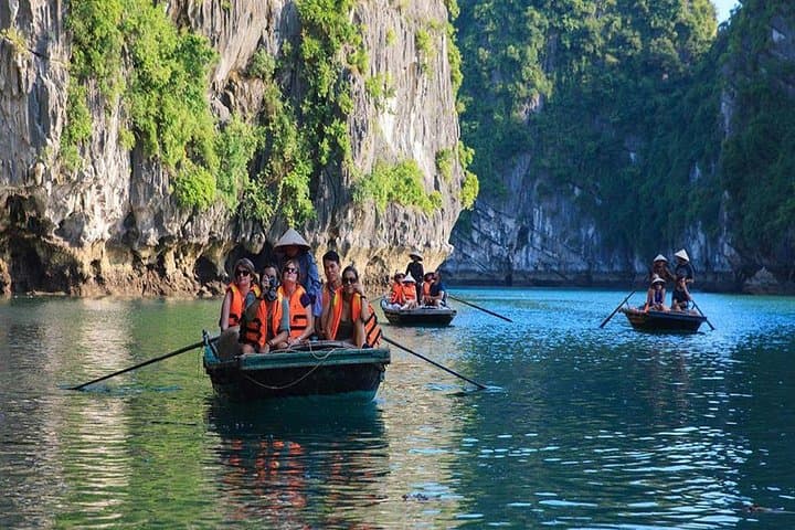 Halong Bay in a Day: Kayaking, Titop Island Hike & Surprise Cave photo 6