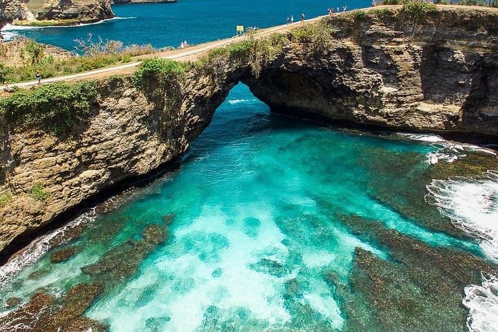 Nusa Penida Snorkeling & Kelingking Day Tour — Crystal Bay, Manta Points & T‑Rex Viewpoint photo 3
