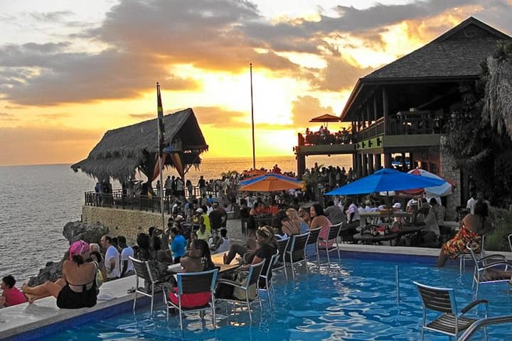 Explore Negril's 7 Mile Beach and Rick's Cafe Adventure photo 2