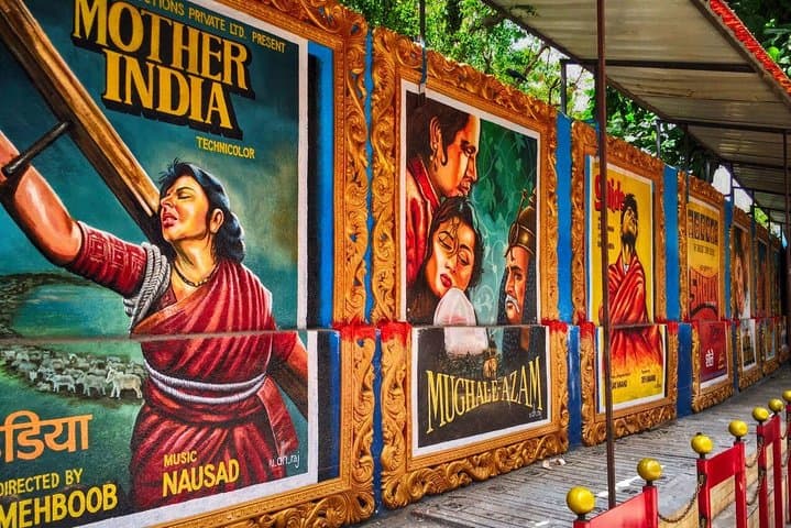 Exploring Bollywood: Behind-the-Scenes South Mumbai Tour