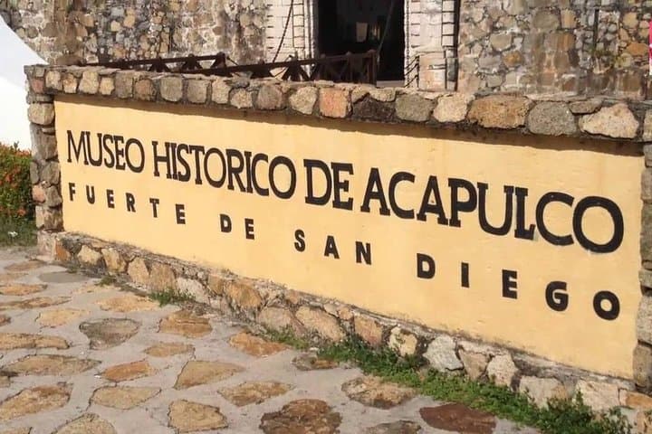 Acapulco Historical Tour & La Quebrada Cliff Divers Experience photo 6