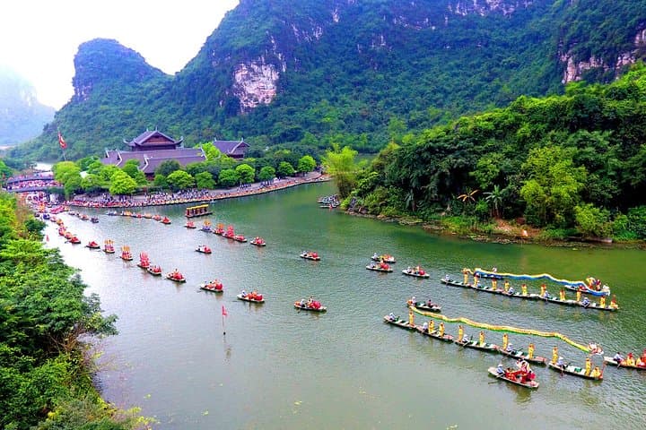 Explore Ninh Binh in 48 Hours: Bai Dinh, Trang An, Tam Coc & Mua Cave photo 3