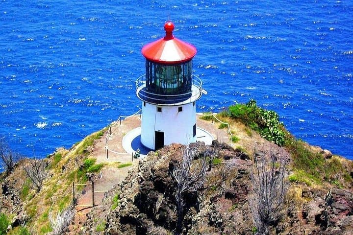 South Shore Aloha Friendly Tour — Waikiki to Sandy Beach & Makapuʻu Lookout photo 1