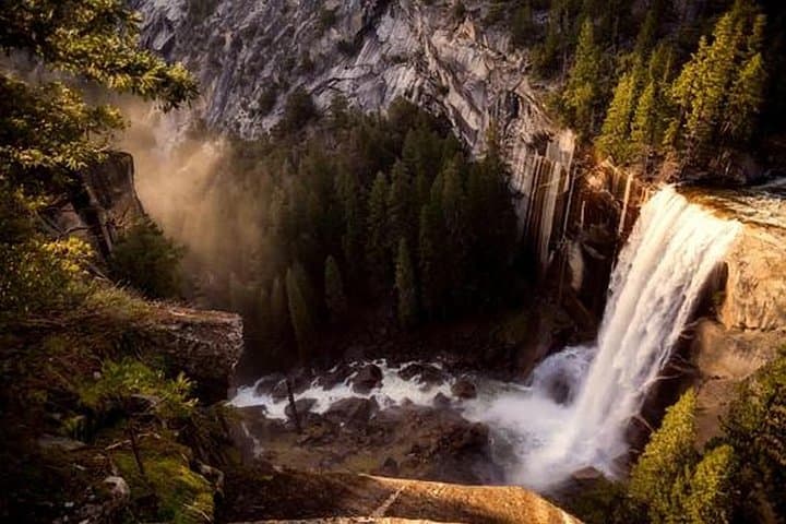 Explore Yosemite Panorama Trail: Self-Guided Audio Hiking Tour photo 2
